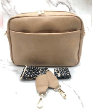 Load image into Gallery viewer, Chloe Crossbody Bag
