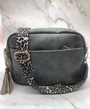 Load image into Gallery viewer, Chloe Crossbody Bag
